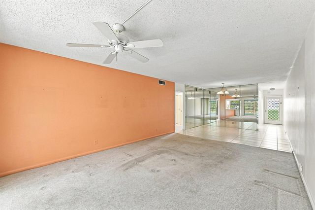 2901 VICTORIA Circle D2, Coconut Creek, FL 33066