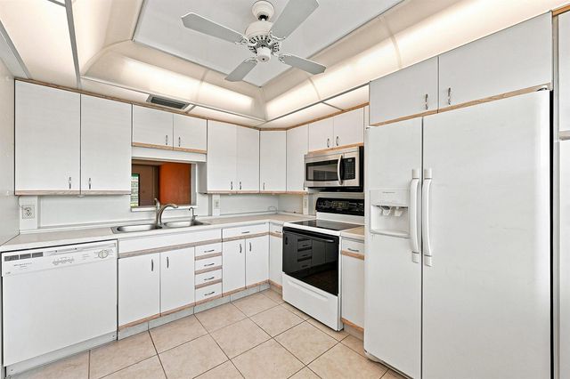 2901 VICTORIA Circle D2, Coconut Creek, FL 33066