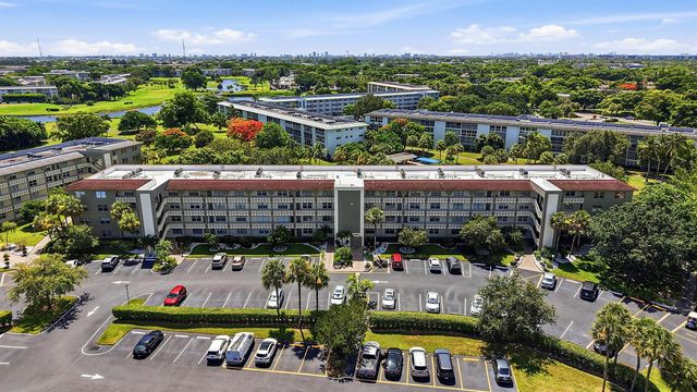 2901 VICTORIA Circle D2, Coconut Creek, FL 33066