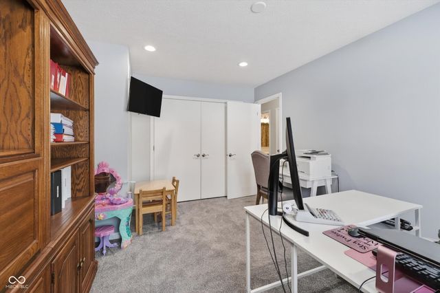 9831 Chestnut Lane, Indianapolis, IN 46239