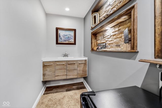 9831 Chestnut Lane, Indianapolis, IN 46239