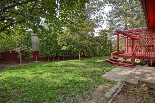 8417 N Colton St, Spokane, WA 99208
