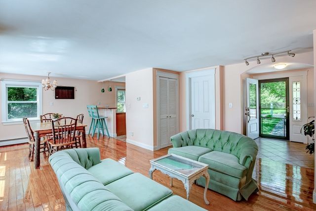 110 West Shore Drive, Ashburnham, MA 01430