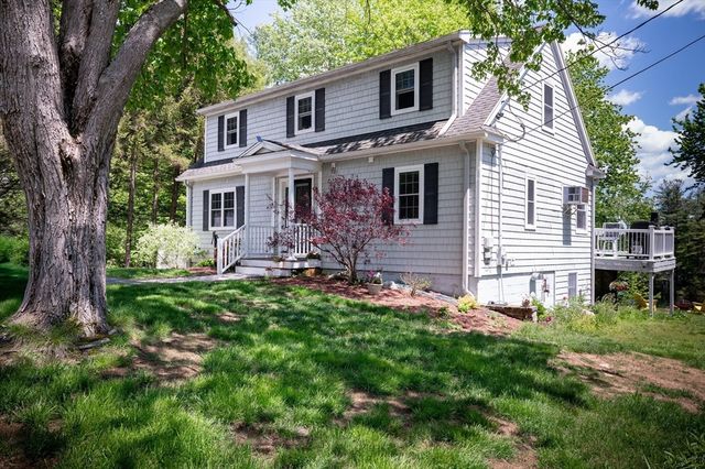 110 West Shore Drive, Ashburnham, MA 01430