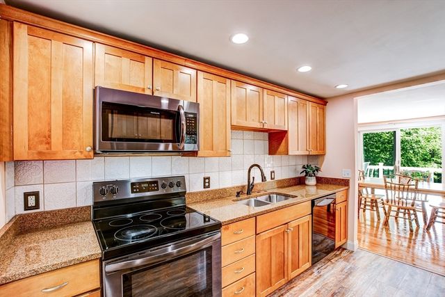 110 West Shore Drive, Ashburnham, MA 01430