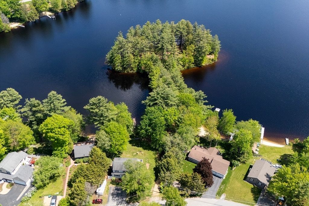 110 West Shore Drive, Ashburnham, MA 01430