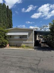 320 N Park Vista SPC 81 81, Anaheim, CA 92806