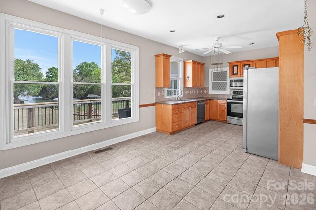 46356 Chase Point Drive, Norwood, NC 28128