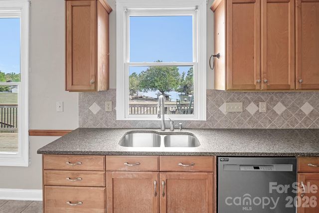 46356 Chase Point Drive, Norwood, NC 28128