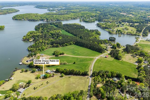 46356 Chase Point Drive, Norwood, NC 28128