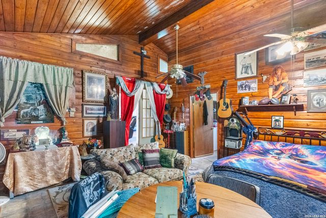 612 Stonewall St, San Antonio, TX 78214