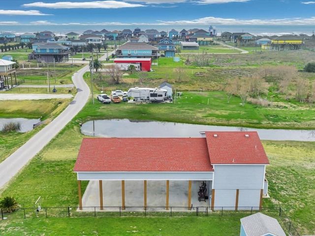 979 Sea Spray Drive, Crystal Beach, TX 77650