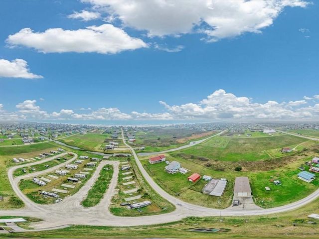 979 Sea Spray Drive, Crystal Beach, TX 77650