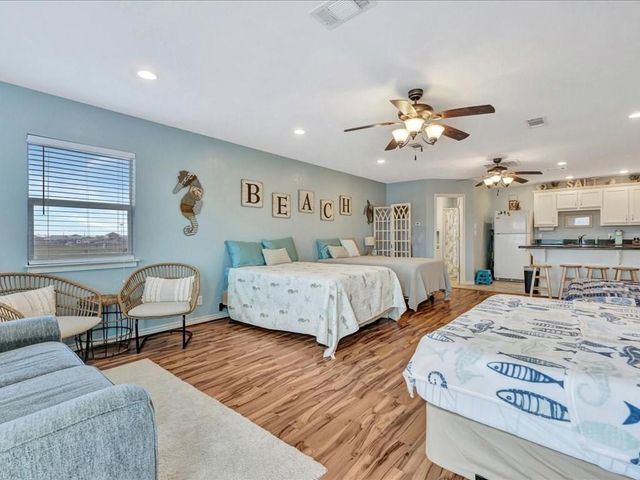 979 Sea Spray Drive, Crystal Beach, TX 77650