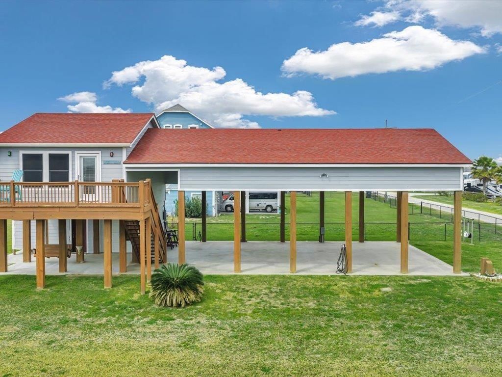 979 Sea Spray Drive, Crystal Beach, TX 77650