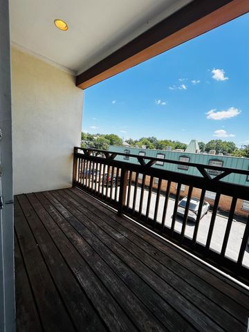 305 E 31 ST 4, Austin, TX 78705