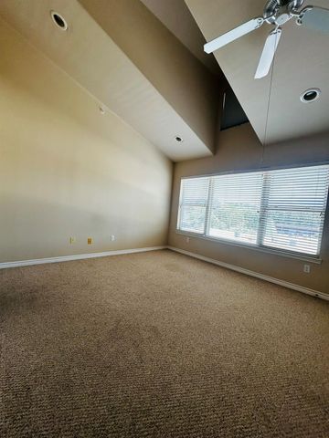 305 E 31 ST 4, Austin, TX 78705