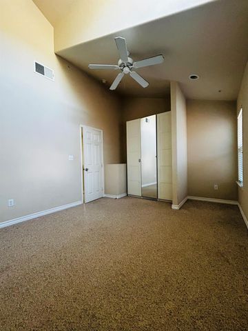 305 E 31 ST 4, Austin, TX 78705