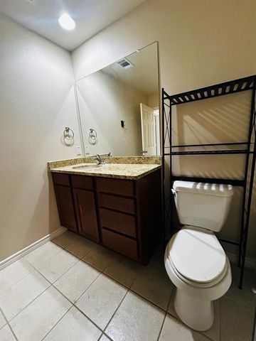 305 E 31 ST 4, Austin, TX 78705