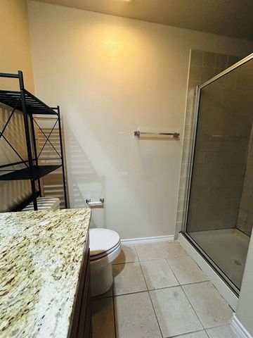305 E 31 ST 4, Austin, TX 78705