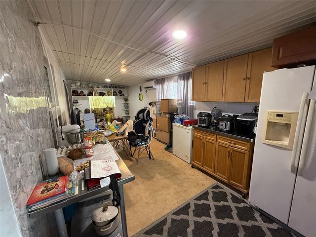 21234 GLADIS AVENUE, Port Charlotte, FL 33952