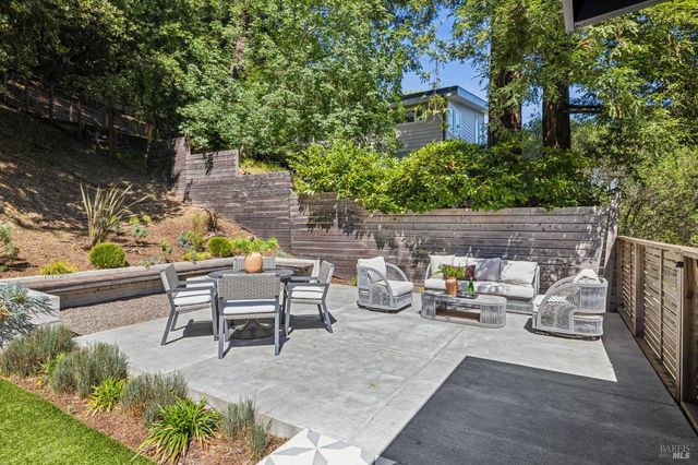 485 Montecito Ave, Corte Madera, CA 94925