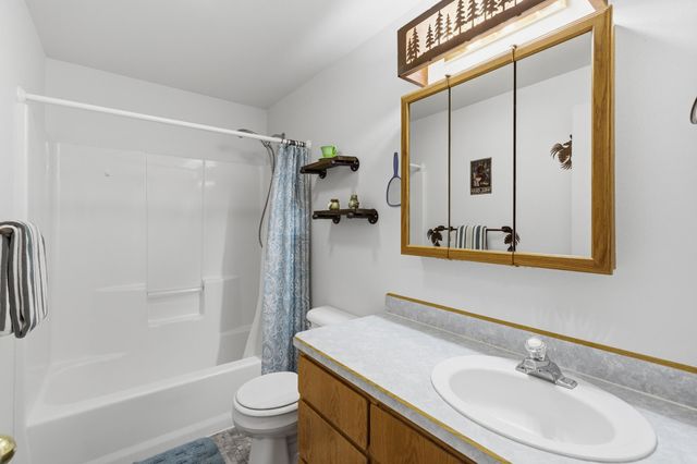 1406 Circle Bar Drive, La Pine, OR 97739