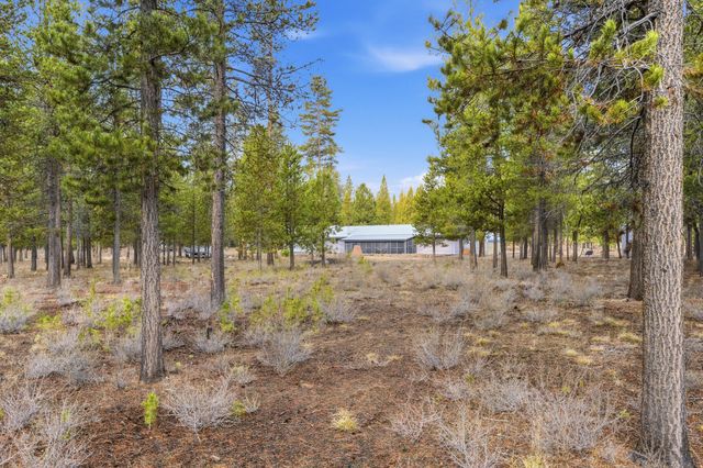 1406 Circle Bar Drive, La Pine, OR 97739