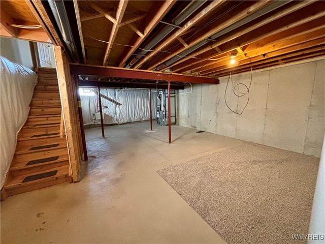 1696 Orchard Park Road 1, West Seneca, NY 14224