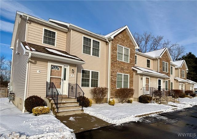1696 Orchard Park Road 1, West Seneca, NY 14224