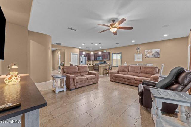 26011 W WAHALLA Lane, Buckeye, AZ 85396