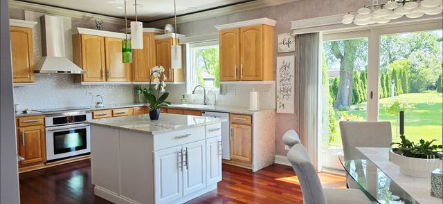 877 John Street, Bensenville, IL 60106