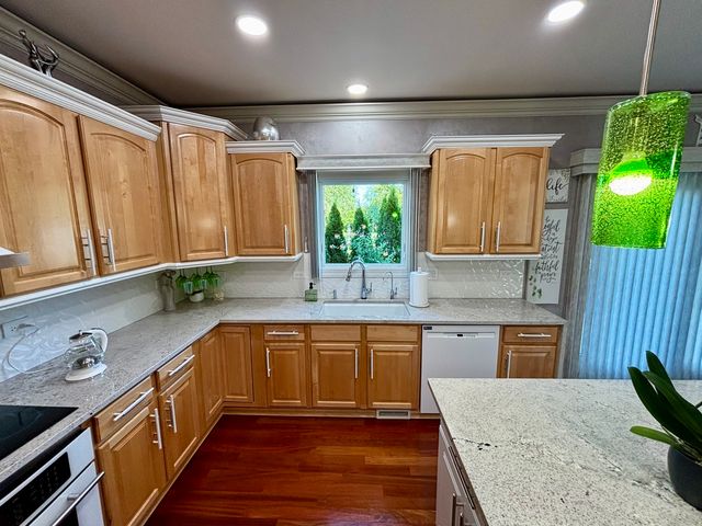 877 John Street, Bensenville, IL 60106