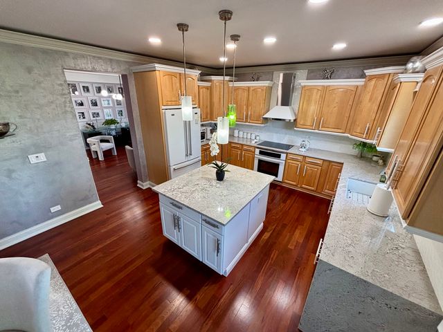 877 John Street, Bensenville, IL 60106