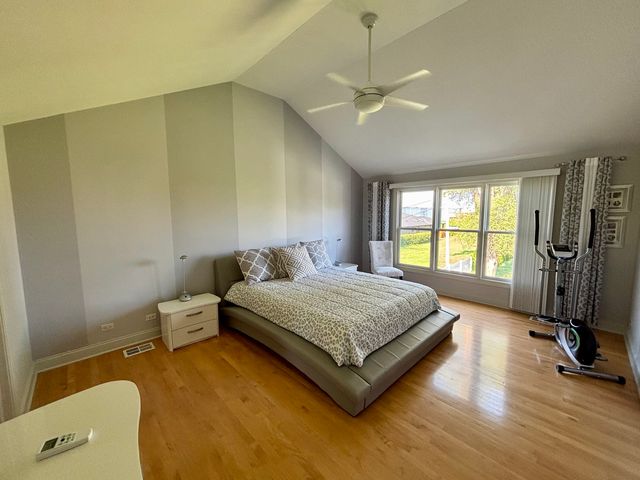 877 John Street, Bensenville, IL 60106