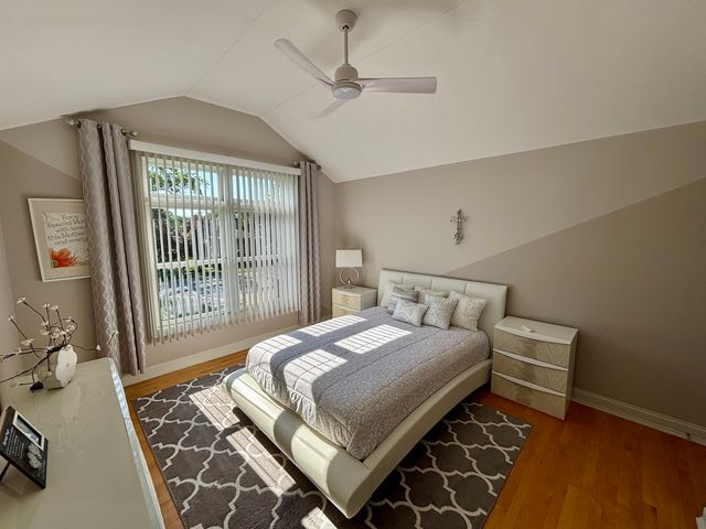 877 John Street, Bensenville, IL 60106