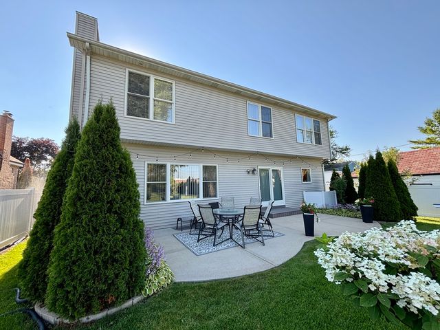 877 John Street, Bensenville, IL 60106