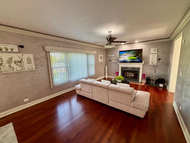 877 John Street, Bensenville, IL 60106