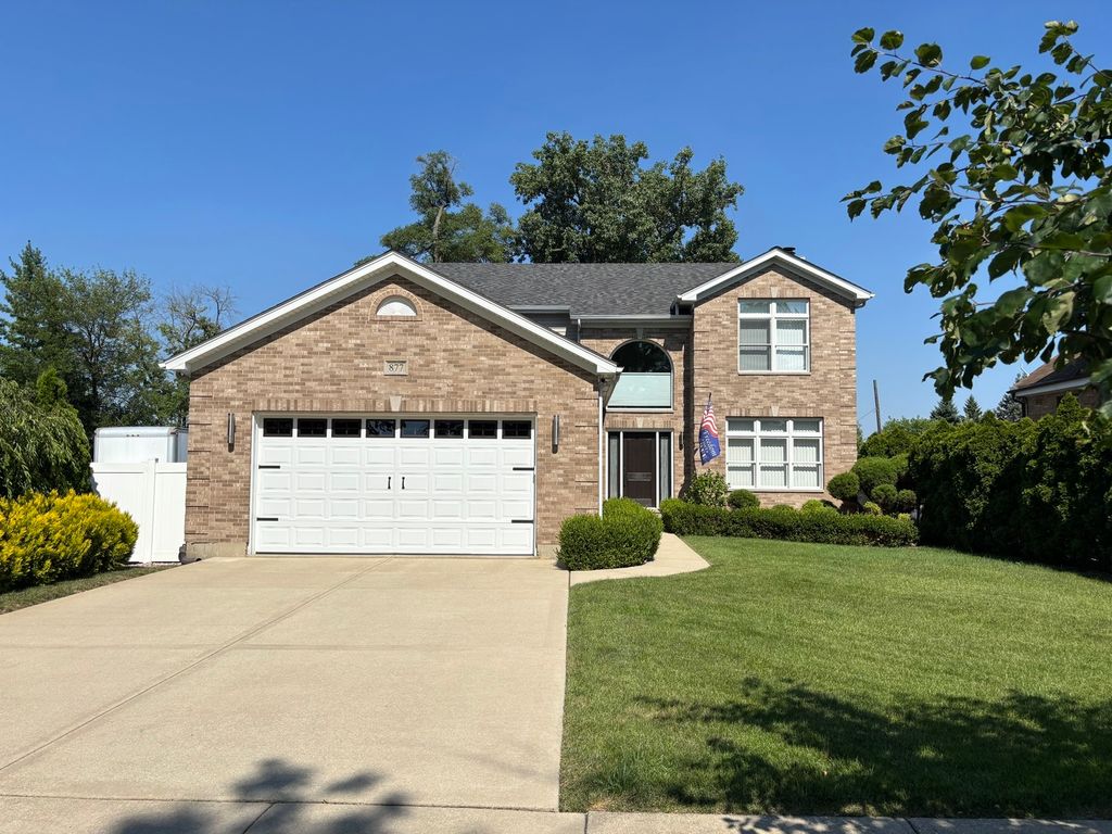 877 John Street, Bensenville, IL 60106