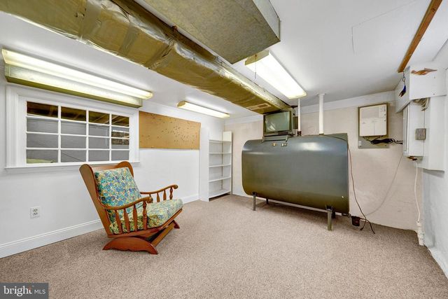 7 DIVERTY RD, Pennington, NJ 08534