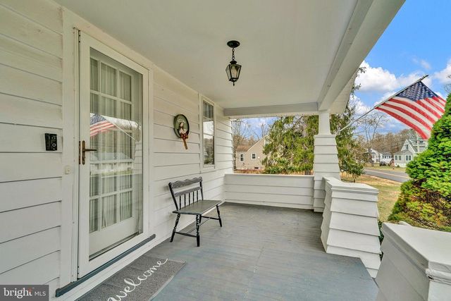 7 DIVERTY RD, Pennington, NJ 08534