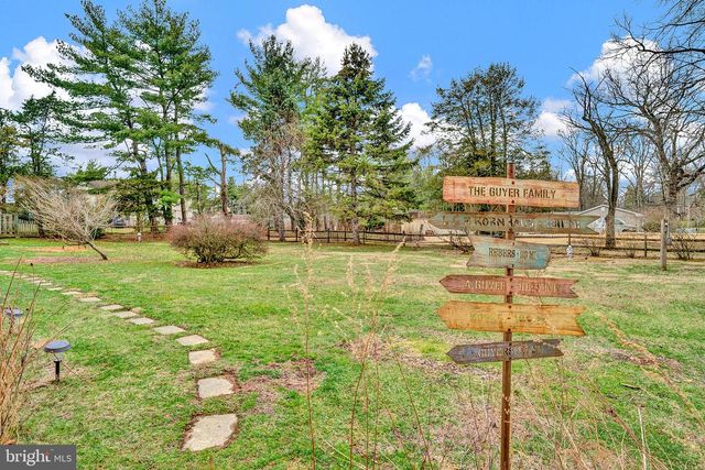 7 DIVERTY RD, Pennington, NJ 08534