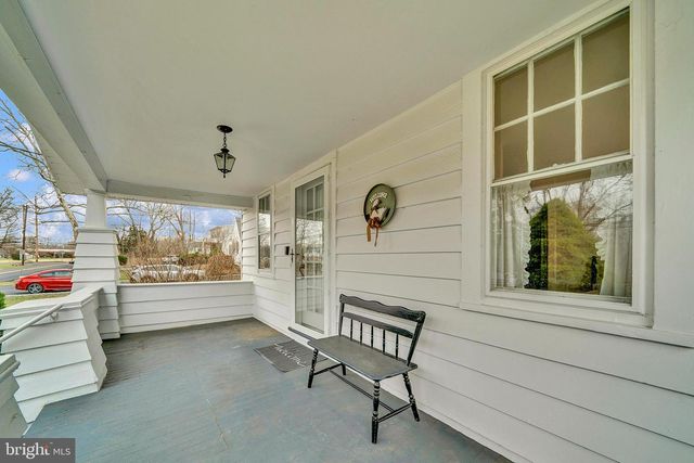 7 DIVERTY RD, Pennington, NJ 08534