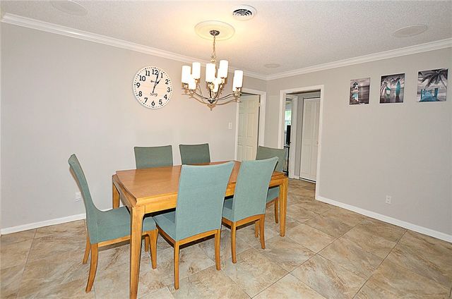 1325 42nd Avenue, Vero Beach, FL 32960
