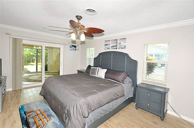 1325 42nd Avenue, Vero Beach, FL 32960