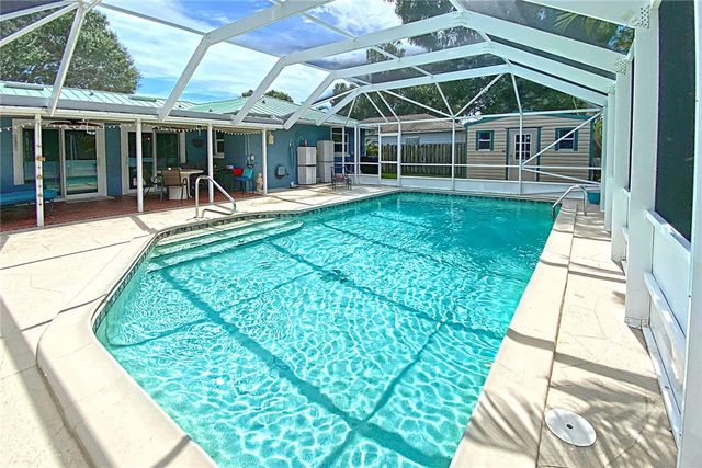 1325 42nd Avenue, Vero Beach, FL 32960