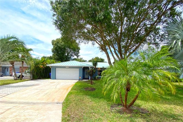 1325 42nd Avenue, Vero Beach, FL 32960
