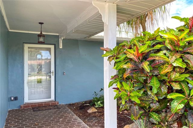 1325 42nd Avenue, Vero Beach, FL 32960