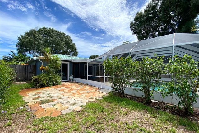 1325 42nd Avenue, Vero Beach, FL 32960