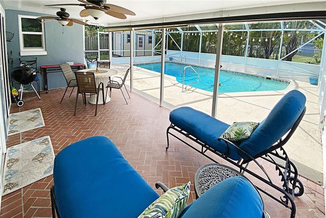 1325 42nd Avenue, Vero Beach, FL 32960
